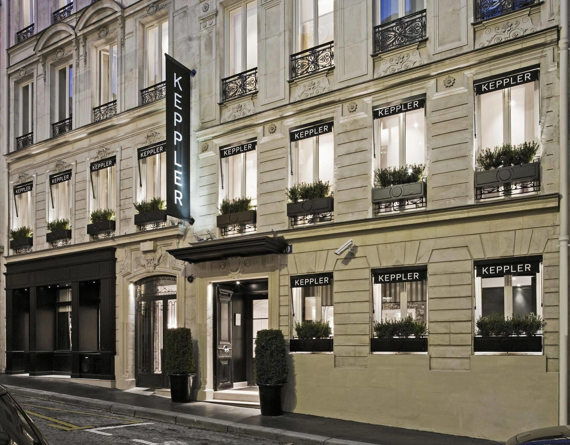 Hotel Keppler Париж Екстериор снимка